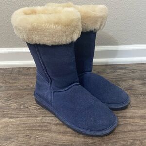 Bearpaw Marissa Suede and Wool Navy blue boot size 6